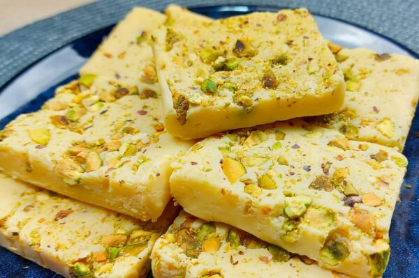 Pistachio barfi